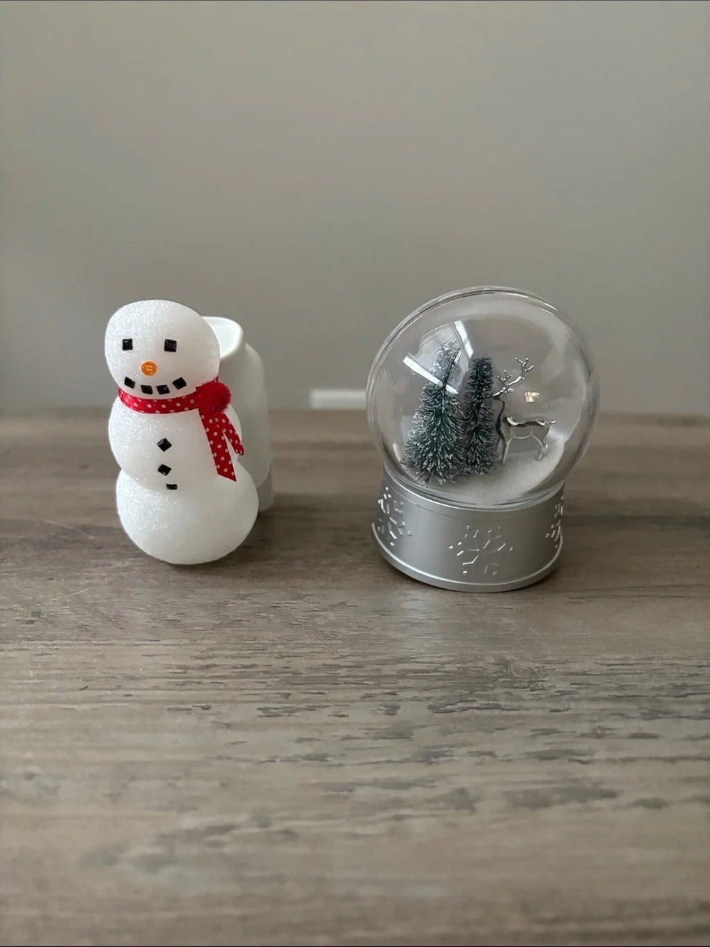 Lot of 5 Yankee Candle Christmas Holiday Winter Themed ScentPlug Diffusers